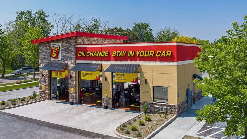 Primary Photo Of 10200 Mabelvale Plaza Dr, Little Rock Fast Food For Sale