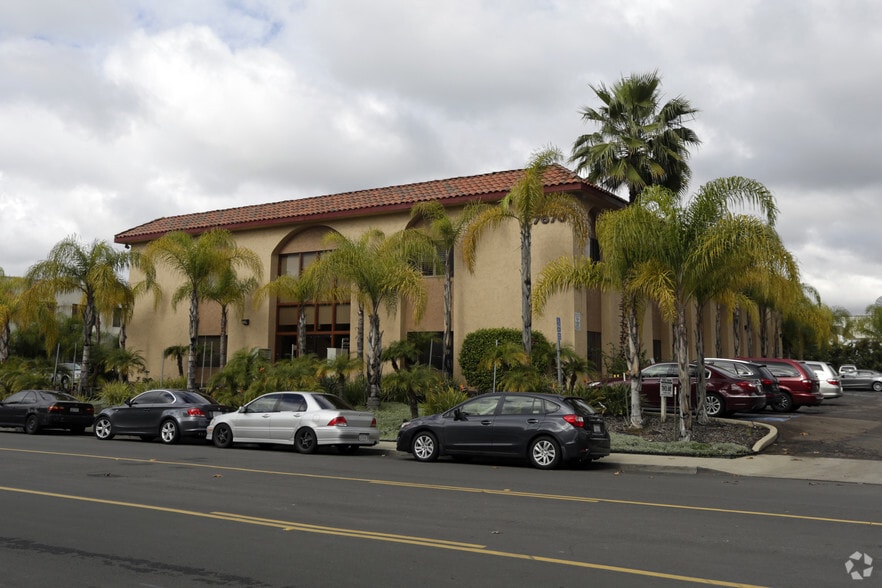 More Photos Of 7670 Opportunity Rd, San Diego Office For Lease