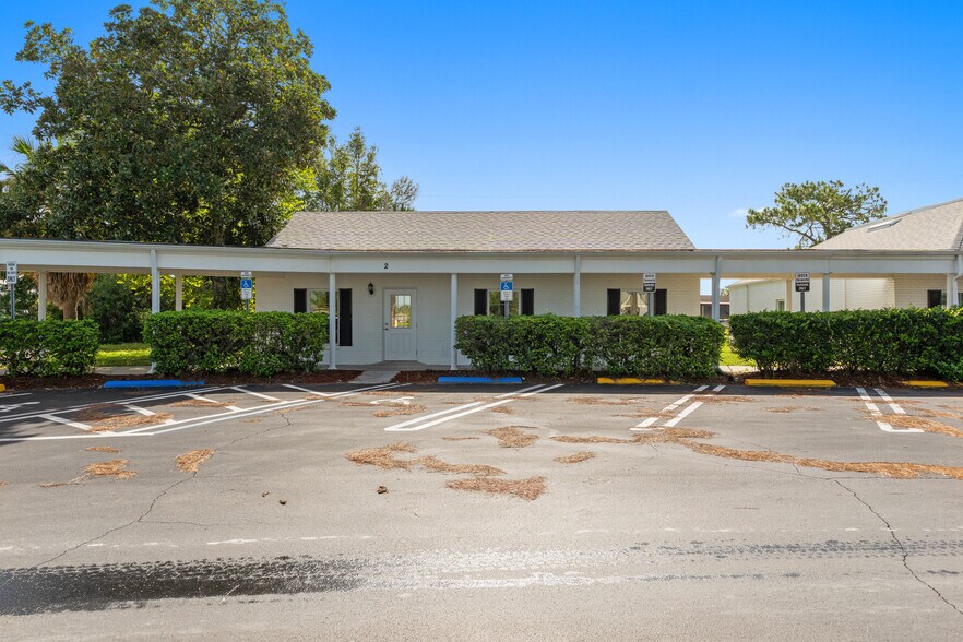 Primary Photo Of 9030 W Fort Island Trl, Crystal River Medical For Sale