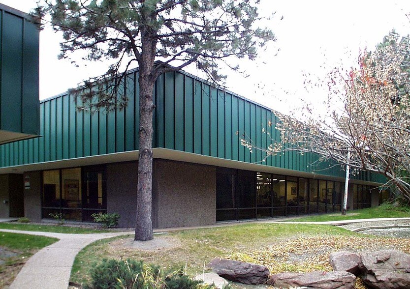 More Photos Of 4755 Paris St, Denver Unknown For Lease