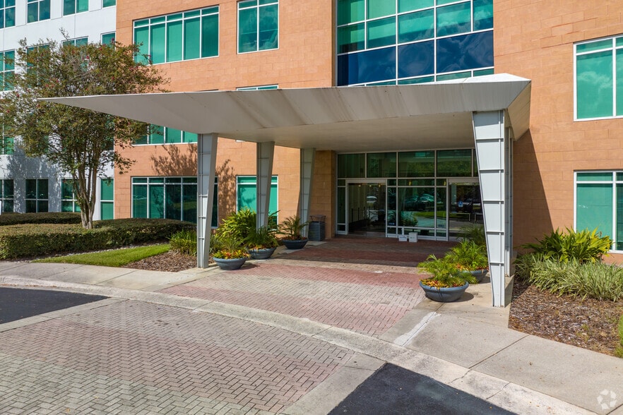 More Photos Of 1800 Pembrook Dr, Orlando Office For Lease