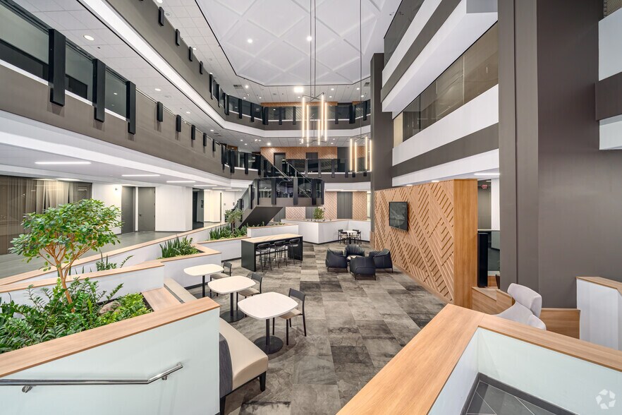 More Photos Of 1011 E Touhy Ave, Des Plaines Office For Lease