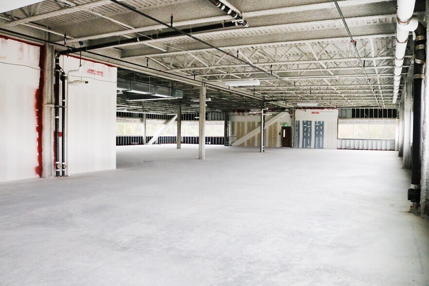 More Photos Of 6 Earlin Ave, Browns Mills Medical For Lease