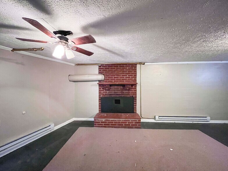 More Photos Of 1001 E Lynchburg Salem Tpke, Bedford Office For Sale