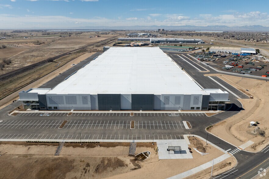 More Photos Of 6196 East Bridge St, Brighton Distribution For Lease