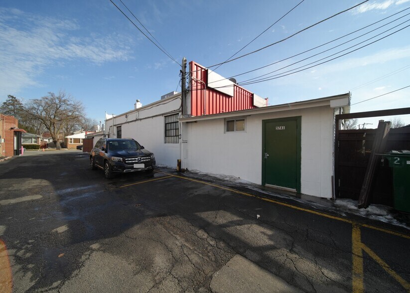 More Photos Of 5731 N Lincoln Ave, Chicago Freestanding For Sale