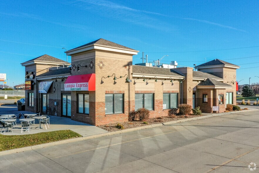 More Photos Of 5955-5999 N 27th St, Lincoln Fast Food For Lease