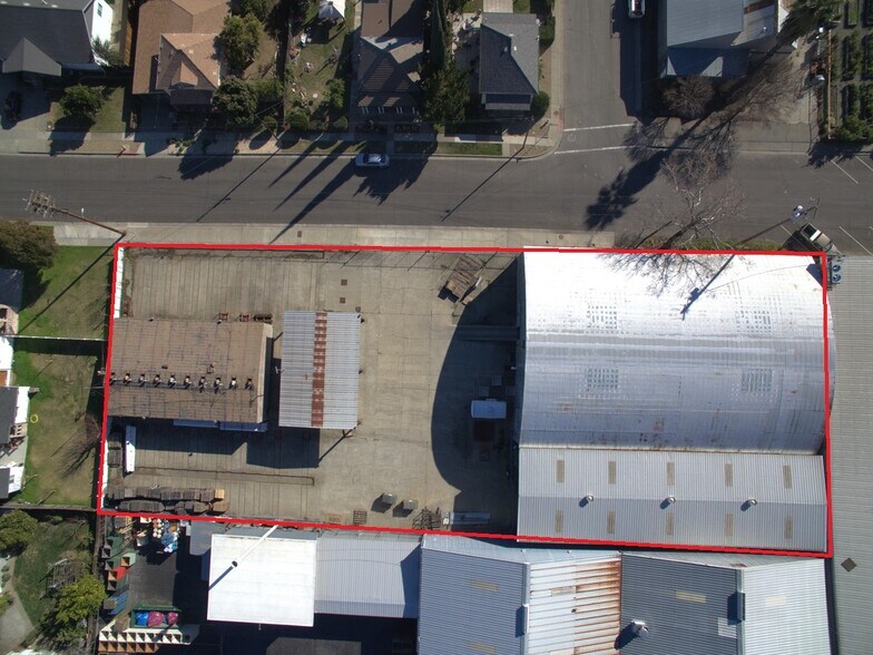 More Photos Of 11 E Abbey St, Winters Warehouse For Sale