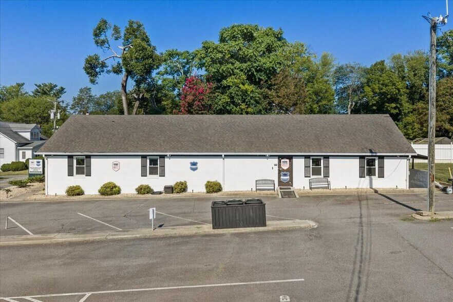 More Photos Of 57 Mountain Rd, Halifax Office For Sale