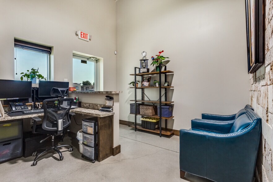 More Photos Of 5761 Park Vista Cir, Keller Warehouse For Sale