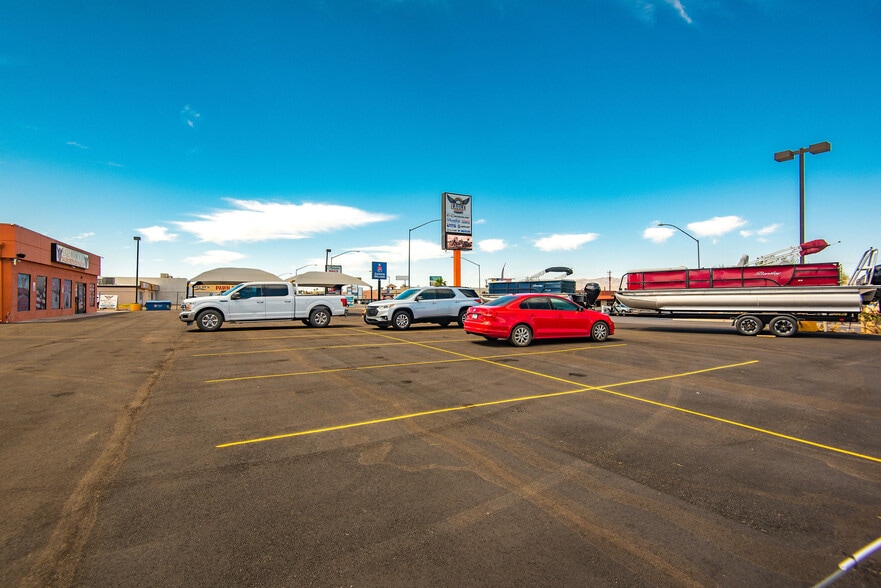 More Photos Of 2106 Highway 95, Bullhead City Auto Dealership For Sale