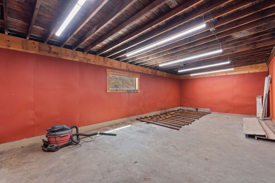 More Photos Of 1260 Lower Sunnyslope Rd, Wenatchee Manufacturing For Lease