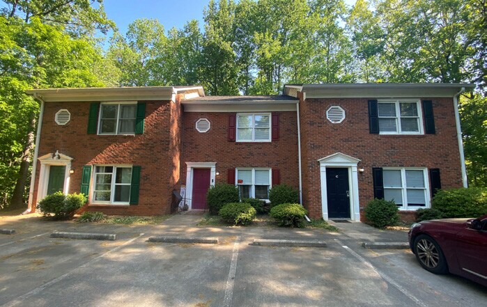 More Photos Of 4024-4078 Hidden Hollow Dr, Gainesville Apartments For Sale