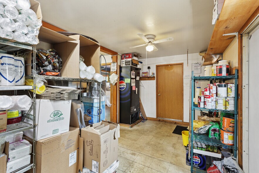 More Photos Of 309 Trail St, La Valle Restaurant For Sale
