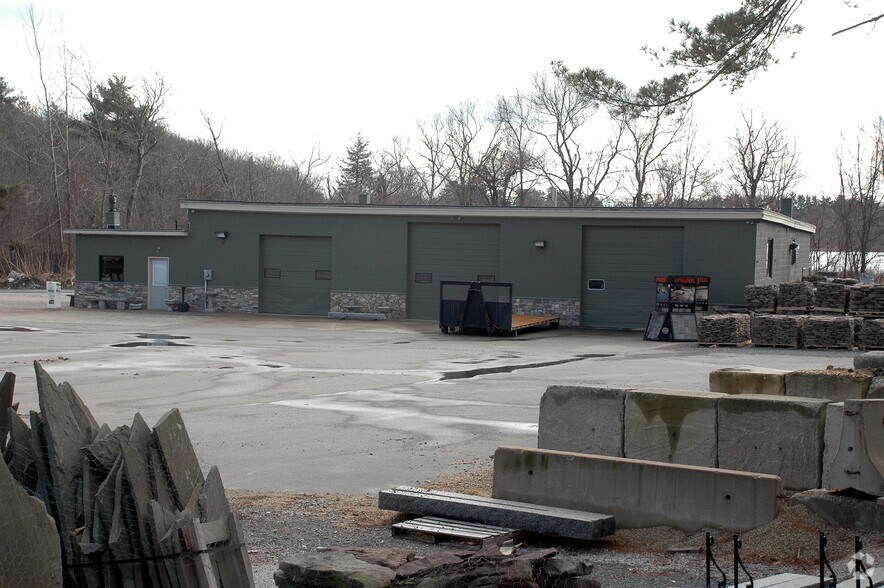 More Photos Of 53 Dilla St, Milford Warehouse For Lease