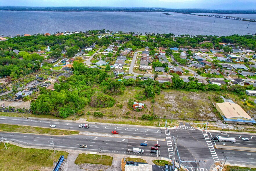 More Photos Of 3535-3555 N Highway 1, Cocoa Serviced Offices For Sale