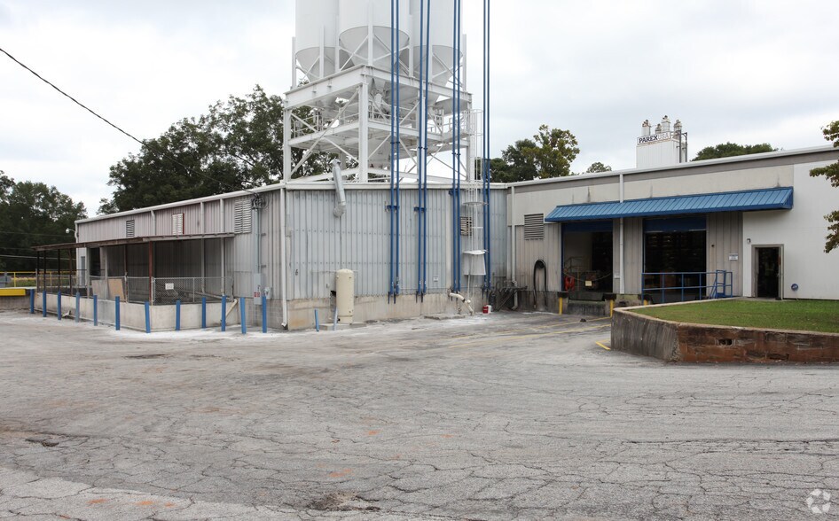 More Photos Of 1870 Stone Mountain Lithonia Rd, Lithonia Distribution For Sale