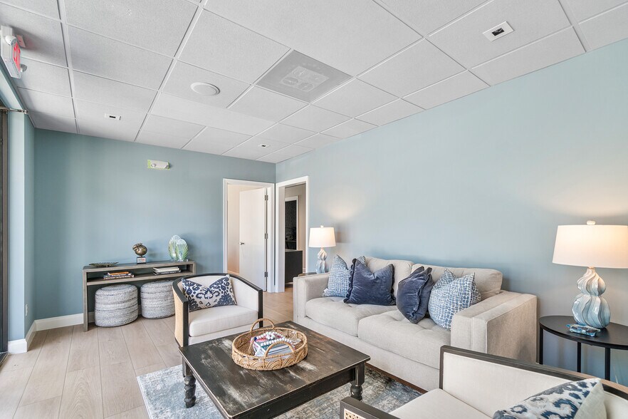 More Photos Of 112-120 US Highway 1, Tequesta Medical For Sale