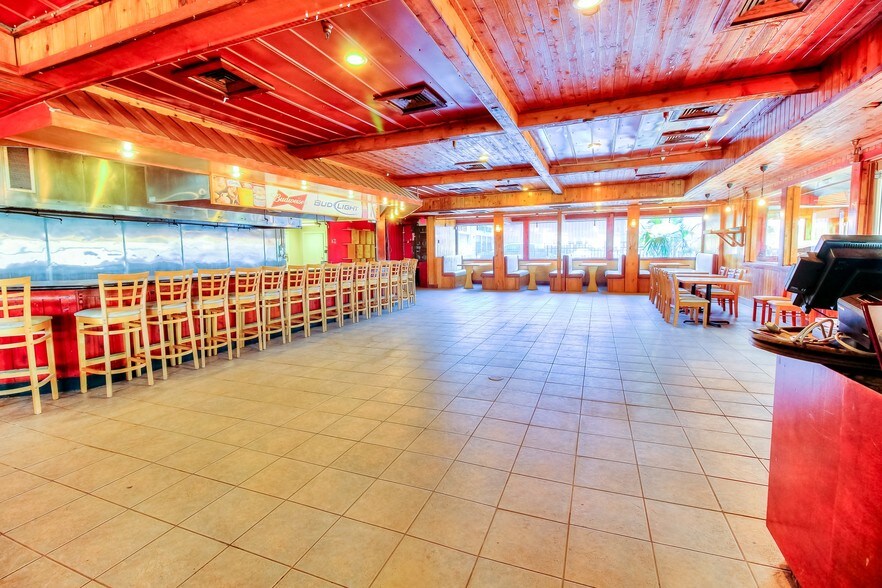 More Photos Of 2214 Mangum Rd, Houston Storefront Retail Office For Lease