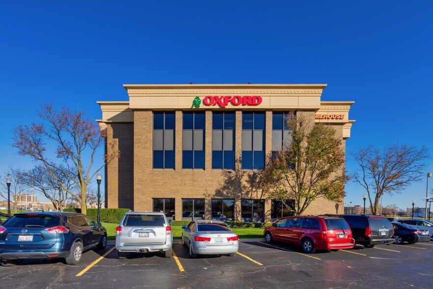 More Photos Of 555 E Butterfield Rd, Lombard Office For Lease