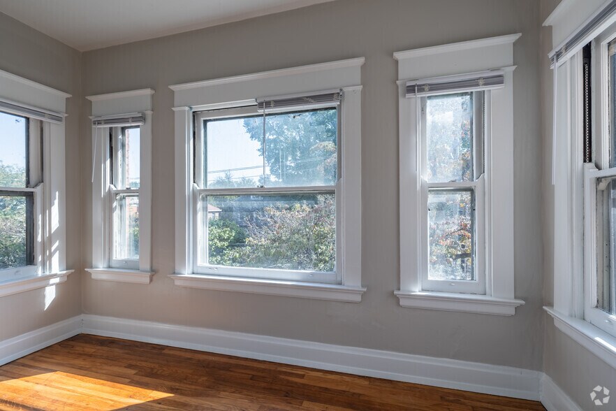 More Photos Of 525 Greenup St, Covington Apartments For Sale