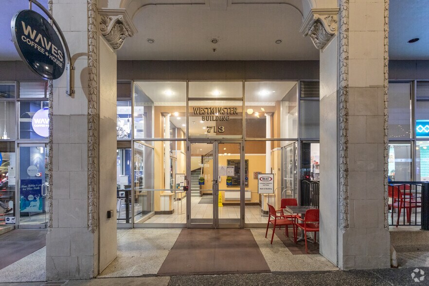 More Photos Of 713 Columbia St, New Westminster Office For Sale