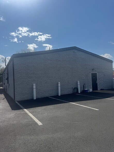 More Photos Of 7 Cuthbert Blvd, Oaklyn Office For Sale