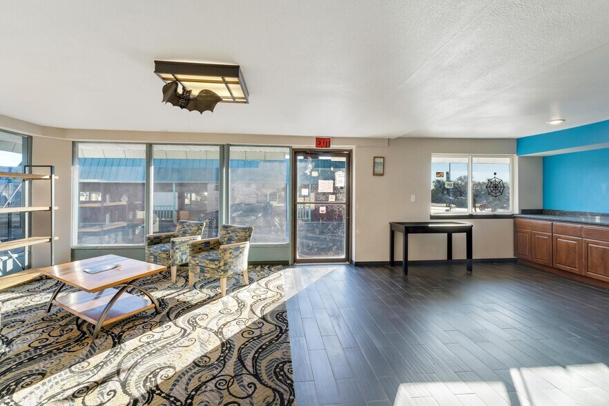 More Photos Of 590 W Main St, Vernal Hotel For Sale