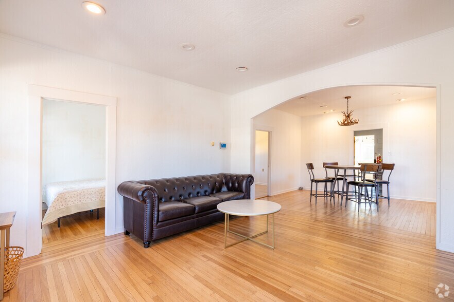 More Photos Of 611 1st St, Napa Storefront Retail Office For Sale