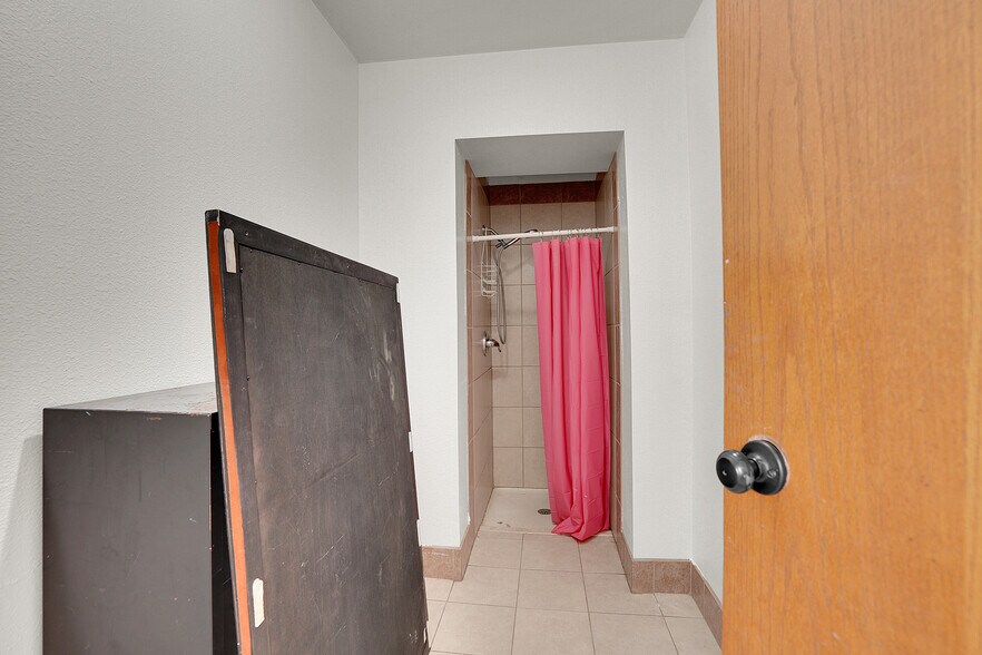 More Photos Of 330 Park Ave, Fort Lupton Office For Lease