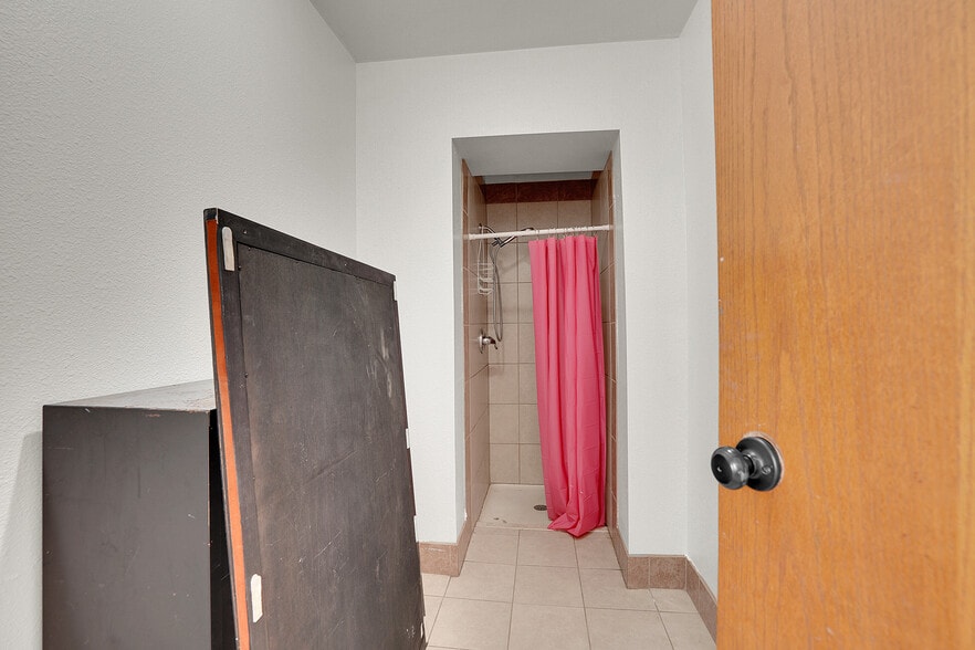 More Photos Of 330 Park Ave, Fort Lupton Office For Sale