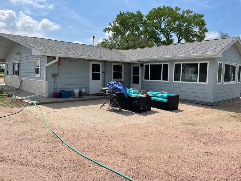 More Photos Of 810 E US Hwy 275, Ewing Hotel For Sale