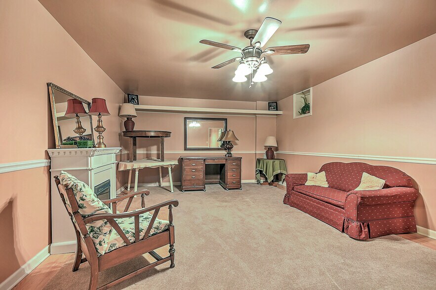 More Photos Of 19407 Bethel Rd, Abingdon Flex For Sale