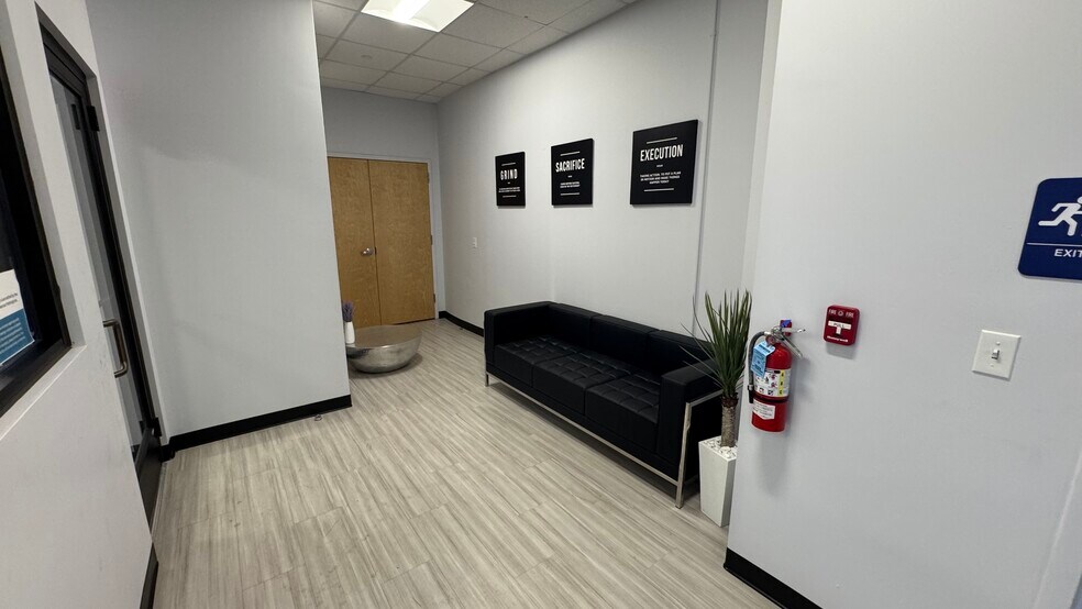 More Photos Of 2550 Brodhead Rd, Bethlehem Flex For Lease