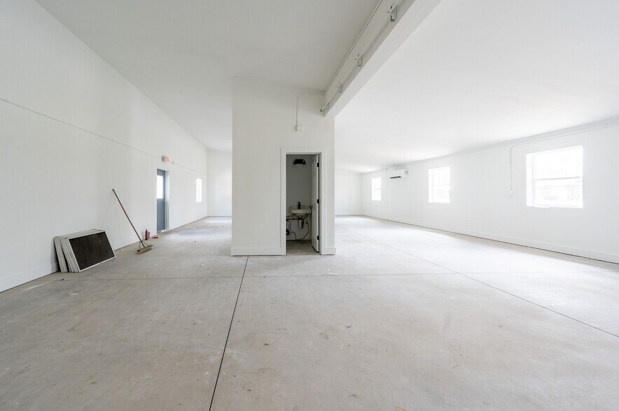 More Photos Of 255 Garden Dr, Bozeman Flex For Lease