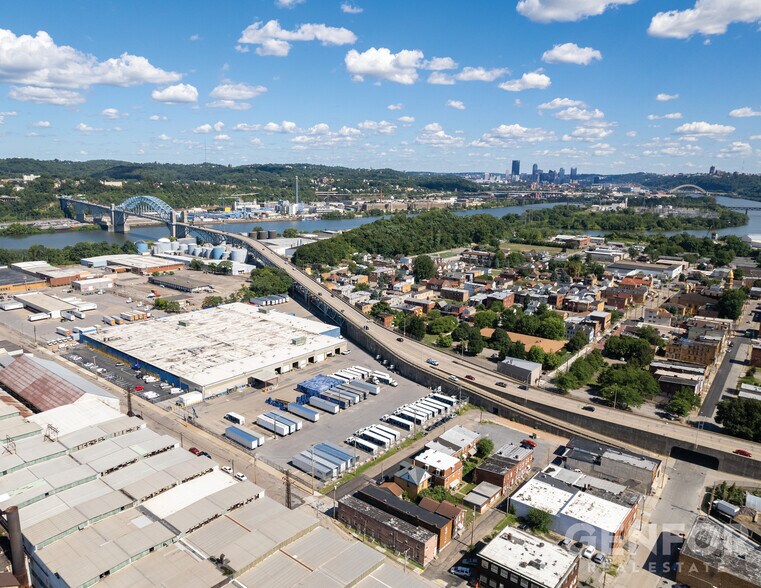 More Photos Of 400 Graham St, McKees Rocks Distribution For Lease