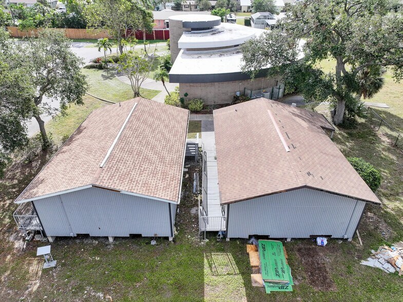 More Photos Of 2209 75th St W, Bradenton Religious Facility For Lease
