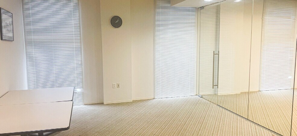 More Photos Of 1615 New Hampshire Ave NW, Washington Office Residential For Sale