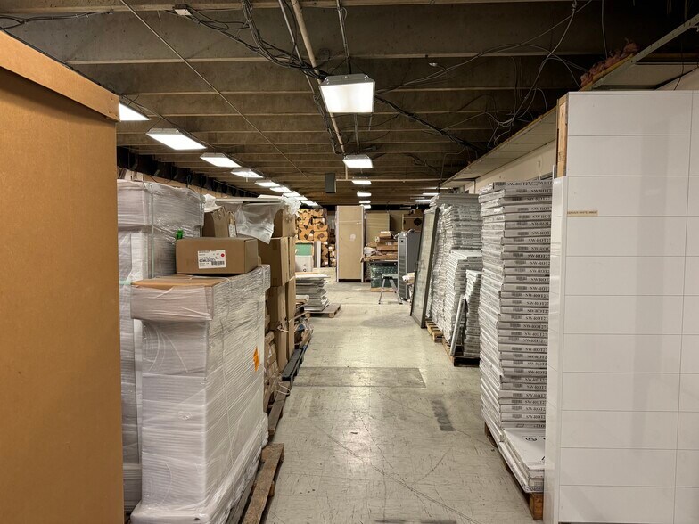 More Photos Of 5731 General Washington Dr, Alexandria Distribution For Sale