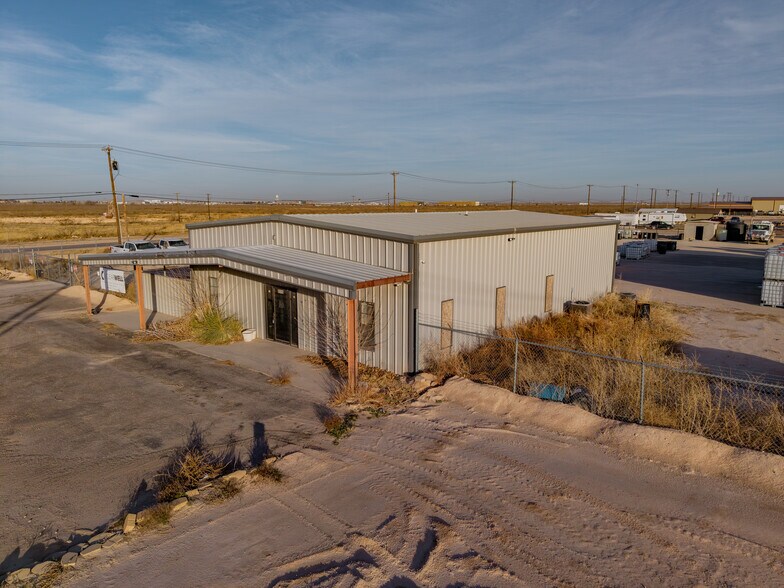 More Photos Of 8316 W I-20, Midland Warehouse For Sale