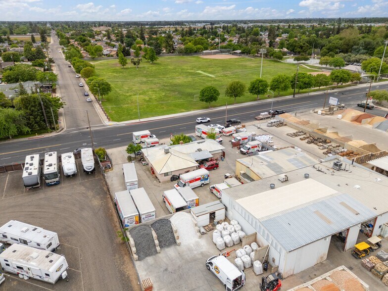 More Photos Of 25 Sunnyside Ave, Clovis Freestanding For Sale