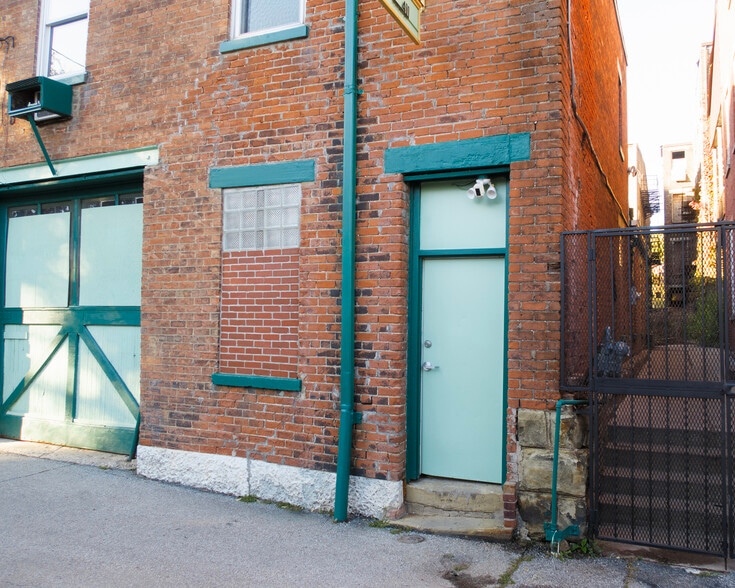 More Photos Of 411 Horace St, Cincinnati Light Manufacturing For Sale