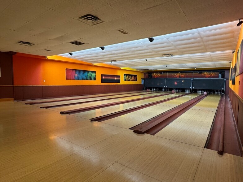 More Photos Of 68290 S Main St, Iron River General Retail For Sale