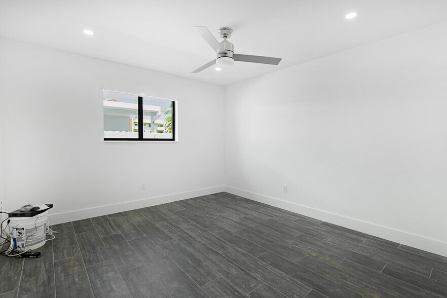 More Photos Of 10370 SW 24th St, Miami Apartments For Sale