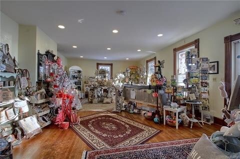 More Photos Of 256 S Water St, Marine City Storefront Retail Residential For Lease