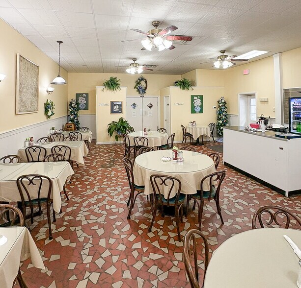 More Photos Of 226 E Main St, Bennettsville Storefront For Sale