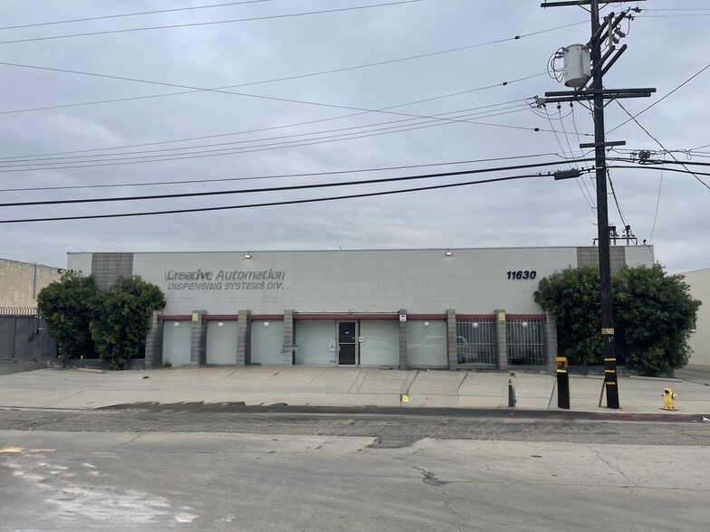 Primary Photo Of 11630 Pendleton St, Sun Valley Warehouse For Lease