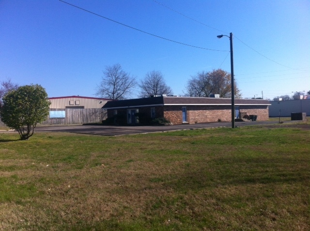 More Photos Of 5710 Hickory Plz, Nashville Storefront Retail Office For Lease