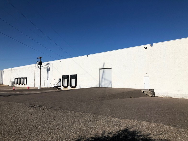 More Photos Of 2100 Stoughton Ave, Chaska Warehouse For Lease