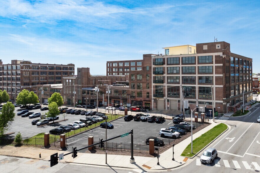 More Photos Of 2311-2315 Locust St, Saint Louis Office For Lease